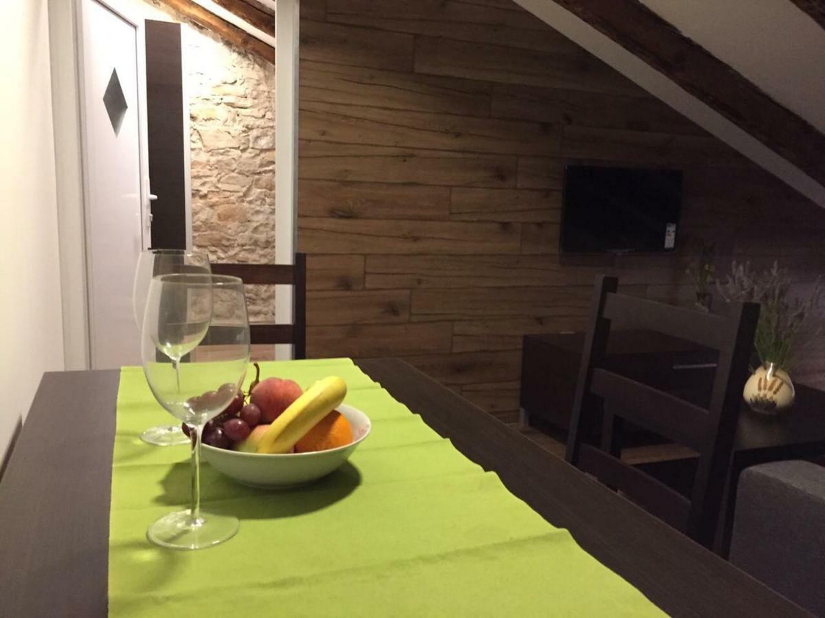 Lukadora Apartment Пула Екстериор снимка