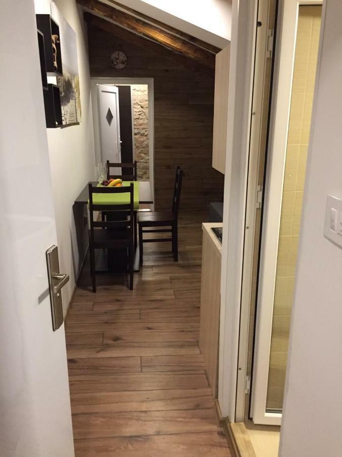 Lukadora Apartment Пула Екстериор снимка